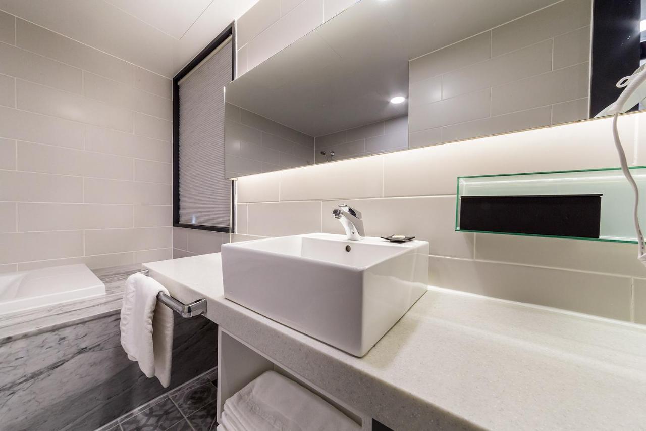 Pyeongtaek Stay Tourist Hotel Экстерьер фото